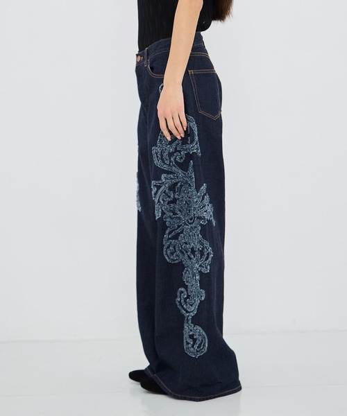 TAAKK(ターク)の「【TAAKK/ターク】Denim Pants(刺繍)/デニムワイドパンツ(デニムパンツ・レディース・インディゴブルー/マルチ・1/2)」の6枚目の写真