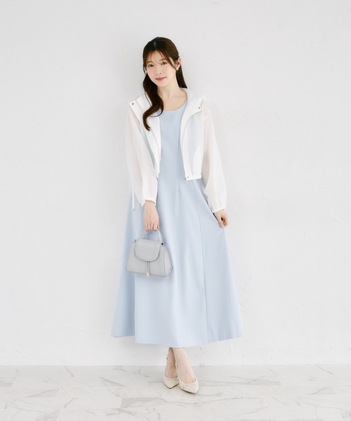 tocco closet(トッコ クローゼット)の「サイドリボン付きシアーブルゾンパーカー(パーカー・レディース・オフホワイト/グレイッシュベージュ/グレー系その他・M)」の4枚目の写真