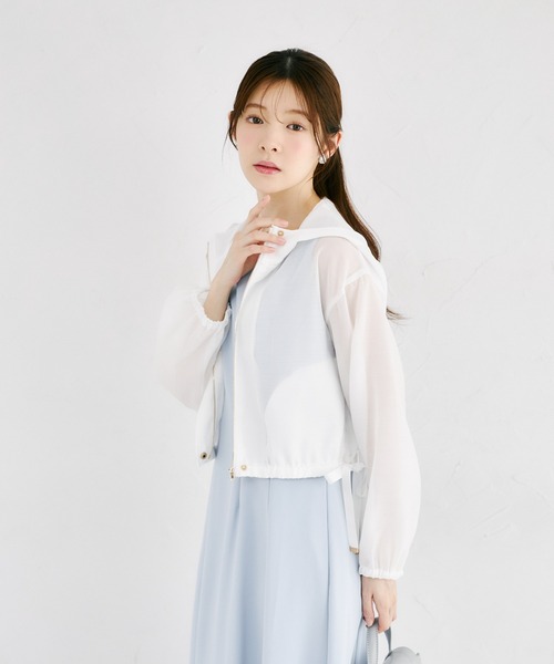 tocco closet(トッコ クローゼット)の「サイドリボン付きシアーブルゾンパーカー(パーカー・レディース・オフホワイト/グレイッシュベージュ/グレー系その他・M)」の8枚目の写真
