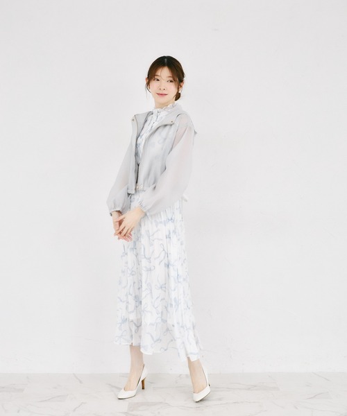tocco closet(トッコ クローゼット)の「サイドリボン付きシアーブルゾンパーカー(パーカー・レディース・オフホワイト/グレイッシュベージュ/グレー系その他・M)」の12枚目の写真