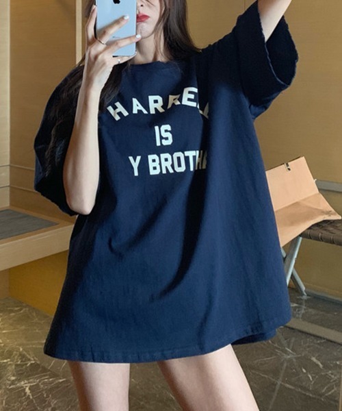 SallyLunn(サリーラン)の「【デイリーに活躍するロゴT♪】フロントロゴプリントビッグTシャツ(Tシャツ/カットソー・レディース・ネイビー/ホワイト/ピンク/グレー・MEDIUM/LARGE/FREE)」の3枚目の写真