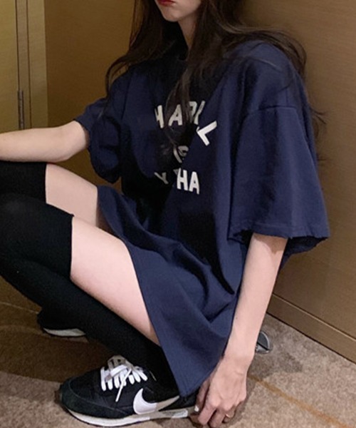 SallyLunn(サリーラン)の「【デイリーに活躍するロゴT♪】フロントロゴプリントビッグTシャツ(Tシャツ/カットソー・レディース・ネイビー/ホワイト/ピンク/グレー・MEDIUM/LARGE/FREE)」の11枚目の写真