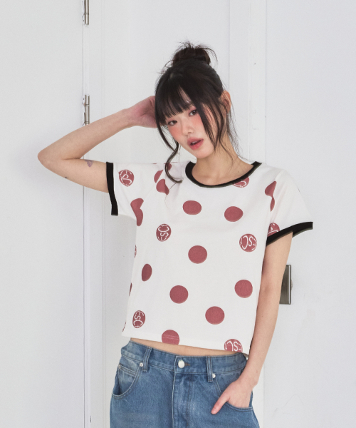 ESCAPEFROM（エスケープフロム）の「レッドビッグロゴドットフルプリントリンガー半袖Tシャツアイボリー（Tシャツ/カットソー・レディース・その他・MEDIUM）」の9枚目の写真