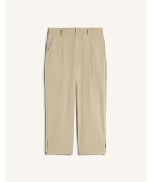 Maison Kitsune（メゾンキツネ）の「PLEATED CARGO PANTS（カーゴパンツ）」