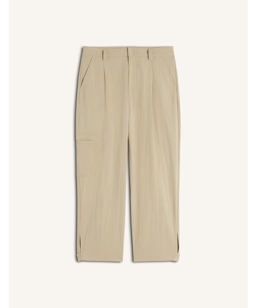 Maison Kitsune(メゾンキツネ)の「PLEATED CARGO PANTS(カーゴパンツ・メンズ・ライトオリーブ・42/40/38/36/46/44)」の1枚目の写真