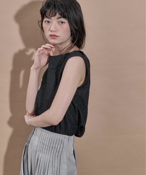 THE YOn(ザヨン)の「リボンショルダージャガードノースリトップス(Tシャツ/カットソー・レディース・アイボリー/ブラック・FREE)」の13枚目の写真