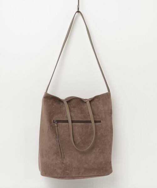 Un coeur（アンクール）の「【Un coeur/アンクール】SUEDE DRAPE 2WAY TOTE / スエード ドレープ 2ウェイショルダー　kareem / K906021（ショルダーバッグ・メンズ・グレー/キャメル・FREE）」の3枚目の写真