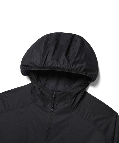 Snow Peak(スノーピーク)の「Snow Peak / Picolite Ultra-Light Windbreaker ピコライト超軽量ウィンドブレーカー 海外限定(マウンテンパーカー・メンズ・グレー/ダークネイビー・M/L)」の7枚目の写真