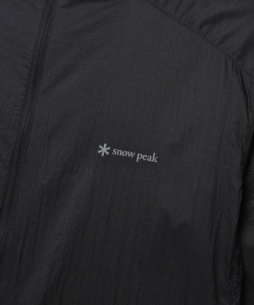 Snow Peak(スノーピーク)の「Snow Peak / Picolite Ultra-Light Windbreaker ピコライト超軽量ウィンドブレーカー 海外限定(マウンテンパーカー・メンズ・グレー/ダークネイビー・M/L)」の6枚目の写真