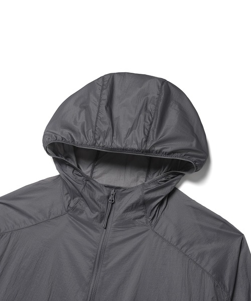 Snow Peak(スノーピーク)の「Snow Peak / Picolite Ultra-Light Windbreaker ピコライト超軽量ウィンドブレーカー 海外限定(マウンテンパーカー・メンズ・グレー/ダークネイビー・M/L)」の16枚目の写真