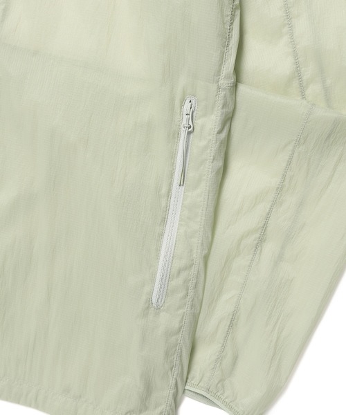 Snow Peak(スノーピーク)の「Snow Peak / Picolite Ultra-Light Windbreaker ピコライト超軽量ウィンドブレーカー 海外限定(マウンテンパーカー・メンズ・グレー/ダークネイビー・M/L)」の21枚目の写真
