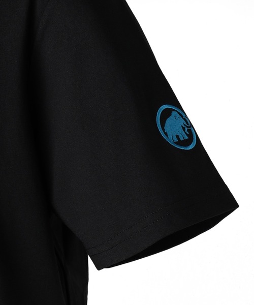 Mammut(マムート)の「【別注】マムート MAMMUT キューディーロゴプリントティシャツ AE 限定コラボ(Tシャツ/カットソー・メンズ・ブラック/ネイビー・M/L/LL)」の6枚目の写真