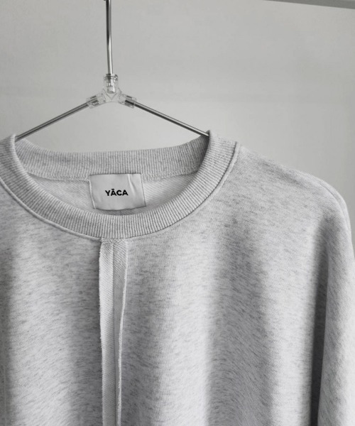 YACA(ヤーカ)の「Asymmetry Crew Neck Sweat/アシンメトリークルーネックスウェット【unisex item】(スウェット・レディース・ブラック/アッシュグレー・FREE)」の18枚目の写真