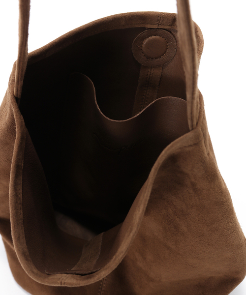 IENA(イエナ)の「Morphee/モルフェ CYLINDER(S size)OIL SUEDE BROWN バッグ(ショルダーバッグ・レディース・ブラウン・FREE)」の9枚目の写真