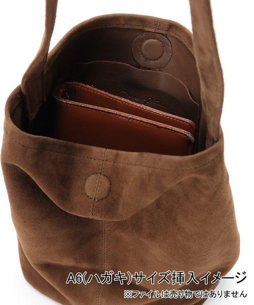 IENA(イエナ)の「Morphee/モルフェ CYLINDER(S size)OIL SUEDE BROWN バッグ(ショルダーバッグ・レディース・ブラウン・FREE)」の10枚目の写真