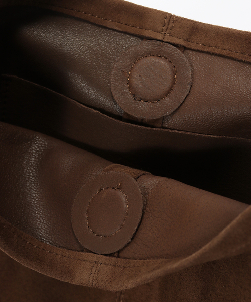 IENA(イエナ)の「Morphee/モルフェ CYLINDER(S size)OIL SUEDE BROWN バッグ(ショルダーバッグ・レディース・ブラウン・FREE)」の11枚目の写真