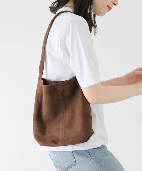 IENA(イエナ)の「Morphee/モルフェ CYLINDER(S size)OIL SUEDE BROWN バッグ(ショルダーバッグ・レディース・ブラウン・FREE)」の15枚目の写真