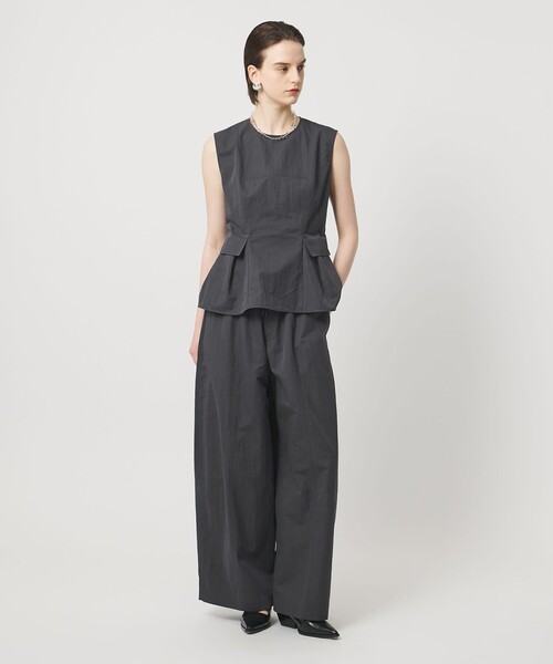 ASTRAET(アストラット)の「<ASTRAET>フレア クルーネックノースリーブブラウス(シャツ/ブラウス・レディース・ダークグレー/ダークブラウン・FREE)」の7枚目の写真