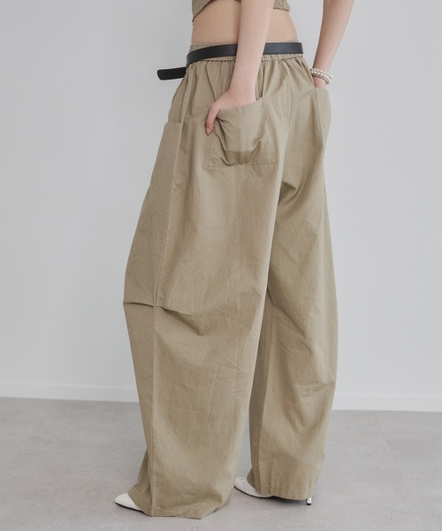 ENVYM(アンビー)の「イージールーズパンツ(チノパンツ・レディース・ピンク/カーキ/ブラック・M/S)」の3枚目の写真