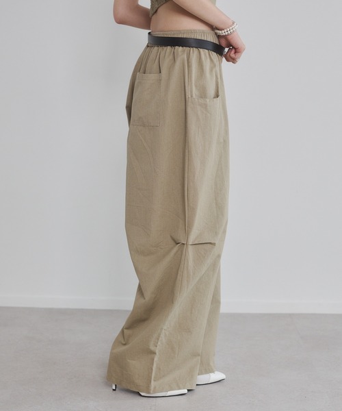 ENVYM(アンビー)の「イージールーズパンツ(チノパンツ・レディース・ピンク/カーキ/ブラック・M/S)」の6枚目の写真