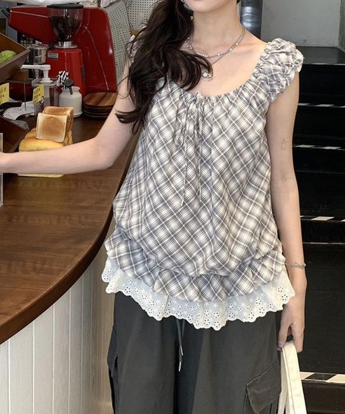 leune(ルネ)の「裾レースノースリーブチェックブラウス(シャツ/ブラウス・レディース・グレー・FREE)」の4枚目の写真