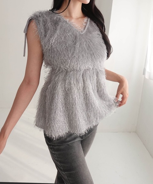 SOELA(ソエラ)の「【INGNI SOELA】シャギーリボンペプラムビスチェ/WEB限定(その他トップス・レディース・ブラック/アイボリー/グレー・FREE)」の3枚目の写真