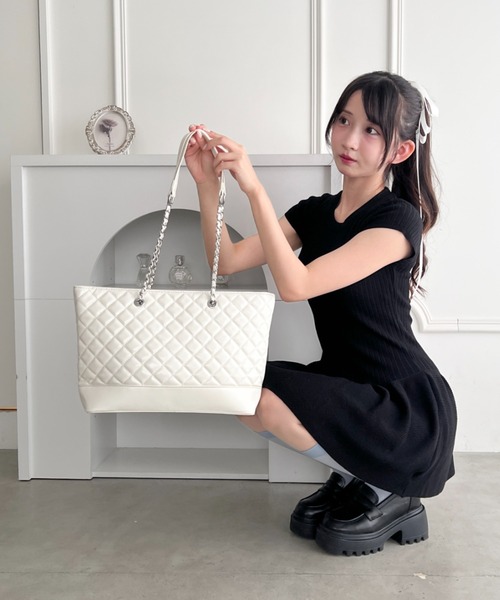Loueme(ルエム)の「キルティングチェーントートバッグ(トートバッグ・レディース・オフホワイト/ピンク/ブラック・FREE)」の17枚目の写真