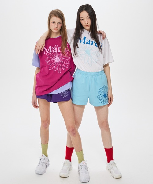 Mardi Mercredi(マルディメクルディ)の「TSHIRT FLOWERMARDI DUO / Tシャツ フラワーマルディ デュオ(Tシャツ/カットソー・レディース・ホワイト×ブルー/ホワイト×グリーン/ホワイト×パープル/ホワイト×ピンク・FREE)」の12枚目の写真