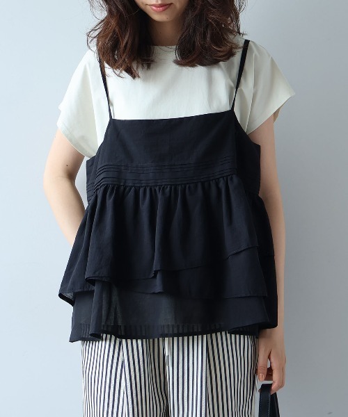 leswel(レスウェル)の「【M/L】フリルティアードキャミブラウス(その他トップス・レディース・ブラック/ネイビー/キャメル・L/M)」の2枚目の写真