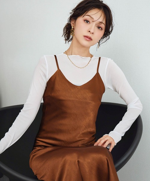 LOWO（ロワ）の「シアートップス 長袖 メロウ シースルートップス レイヤードトップス オケージョン 結婚式 パーティー お呼ばれ《着用動画あり》（Tシャツ/カットソー・レディース・ブラック/ブラウン/ブルー/アイボリー/ホワイト/グレー・FREE）」の10枚目の写真