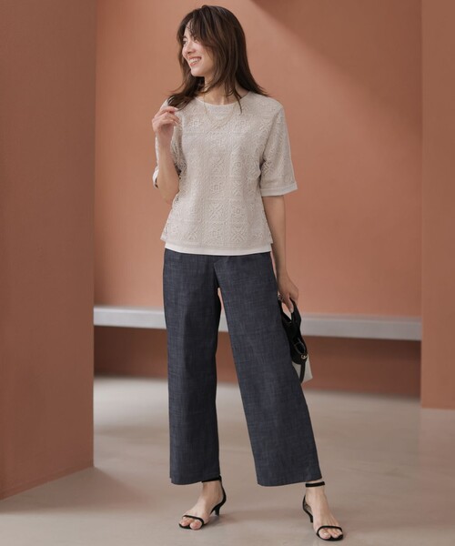 J.PRESS Ladies(J.プレス レディス)の「【一枚で着映え・シーンレスに活躍】レーシーコンビ クルーネック カットソー(Tシャツ/カットソー・レディース・ホワイト系/スカイブルー系/ネイビー系/ベージュ系・SMALL)」の5枚目の写真