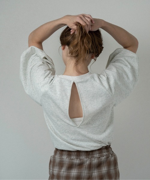 lawgy（ラウジー）の「balloon raglan sleeve logo sweat / バルーンラグランスリーブロゴスウェット（スウェット・レディース・オートミール/グレー/アイボリー・FREE）」の7枚目の写真