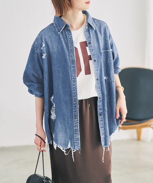 Spick & Span(スピックアンドスパン)の「6ozダメージデニムシャツ(シャツ/ブラウス・レディース・ブルー系その他/サックスブルー・FREE)」の7枚目の写真
