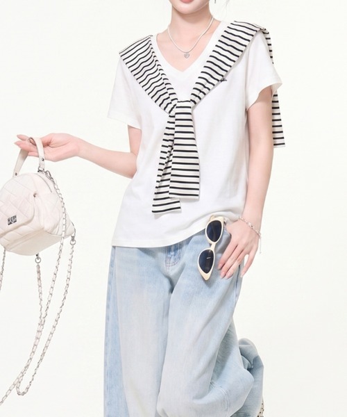 LUCPY(ラクピー)の「フェイクレイヤードボーダートップス(その他トップス・レディース・ホワイト・LARGE/MEDIUM/SMALL/X-LARGE)」の4枚目の写真