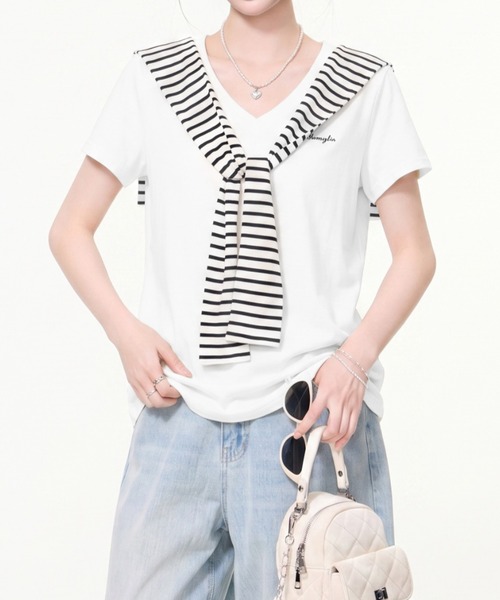 LUCPY(ラクピー)の「フェイクレイヤードボーダートップス(その他トップス・レディース・ホワイト・LARGE/MEDIUM/SMALL/X-LARGE)」の5枚目の写真