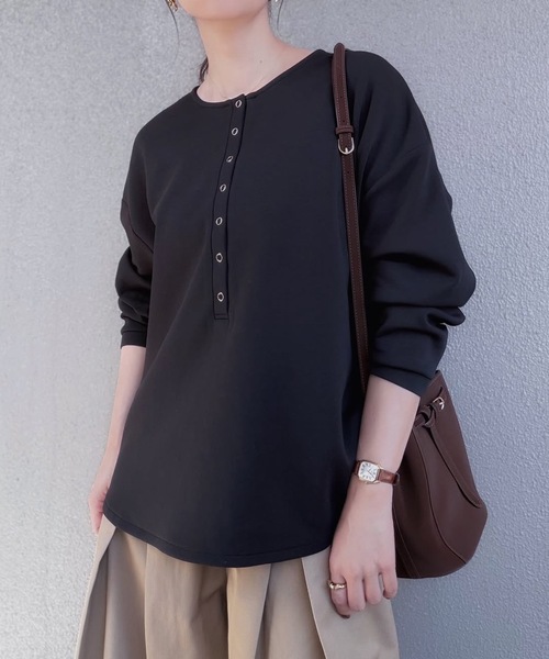 Emma Taylor(エマテイラー)の「ライトダンボールグログランヘンリーネックプルオーバー(Tシャツ/カットソー・レディース・ブラック/チャコールグレー/ライトベージュ・FREE)」の7枚目の写真