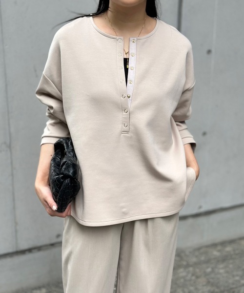 Emma Taylor(エマテイラー)の「ライトダンボールグログランヘンリーネックプルオーバー(Tシャツ/カットソー・レディース・ブラック/チャコールグレー/ライトベージュ・FREE)」の9枚目の写真