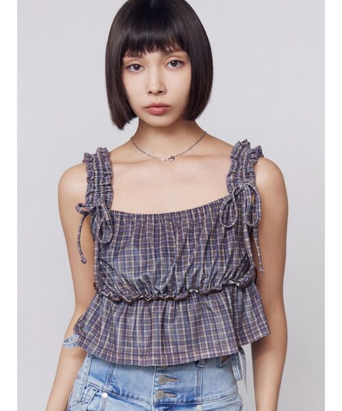 EMODA（エモダ）の「シアーベロアリボンフリルタンクトップ（タンクトップ・レディース・ホワイト/ブラック/ネイビー/ブラウン・FREE）」の3枚目の写真