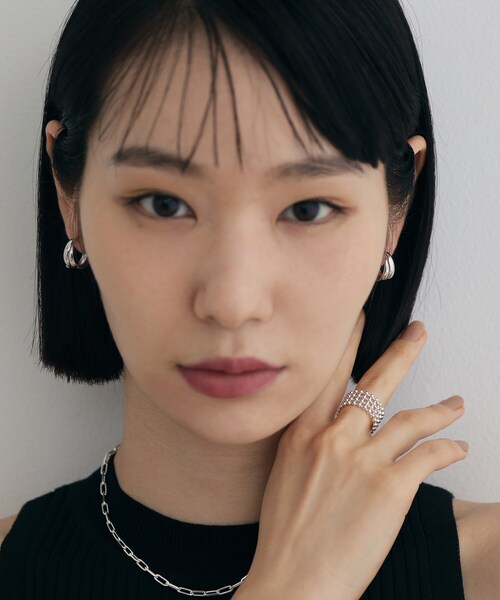 COCOSHNIK ONKITSCH(ココシュニックオンキッチュ)の「シルバー スモールフープ ダブルドームピアス(ピアス(両耳用)・レディース・クリア・00)」の7枚目の写真