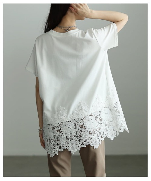Sawa a la mode(サワアラモード)の「レースヘムロングTシャツ(Tシャツ/カットソー・レディース・ブラック/ホワイト・FREE)」の10枚目の写真