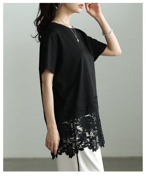 Sawa a la mode(サワアラモード)の「レースヘムロングTシャツ(Tシャツ/カットソー・レディース・ブラック/ホワイト・FREE)」の17枚目の写真