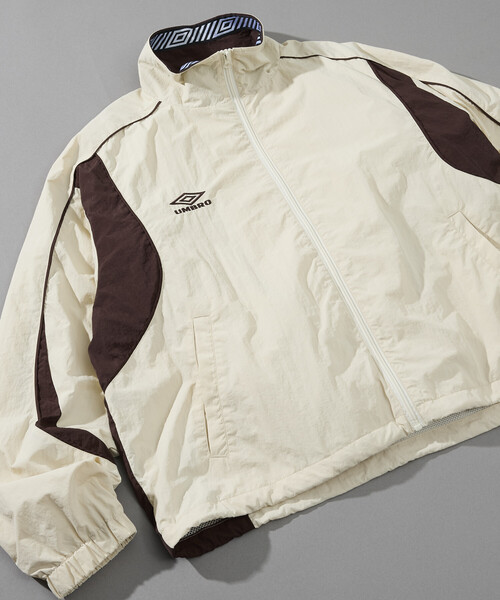 UMBRO(アンブロ)の「UMBRO/アンブロ SP NYLON JKT/別注 ナイロン トラックジャケット(ブルゾン・メンズ・ブラック/オフホワイト/その他15/ブラウン・X-LARGE/LARGE/MEDIUM)」の15枚目の写真