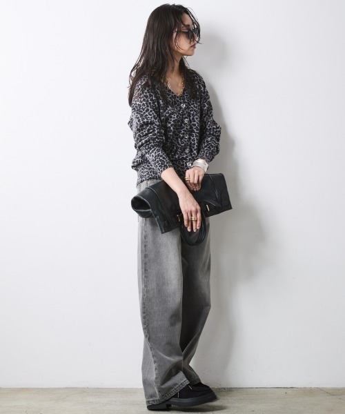 CHIC STYLE(シックスタイル)の「レオパードプリントVネックニットカーディガン<大きいサイズ有>シックスタイル(カーディガン/ボレロ・レディース・ブラウン系/グレー系・L~LL/M/5L~6L/3L~4L)」の9枚目の写真