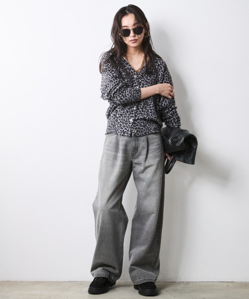 CHIC STYLE(シックスタイル)の「レオパードプリントVネックニットカーディガン<大きいサイズ有>シックスタイル(カーディガン/ボレロ・レディース・ブラウン系/グレー系・L~LL/M/5L~6L/3L~4L)」の10枚目の写真