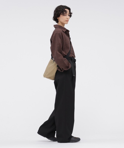 MARGARET HOWELL(マーガレットハウエル)の「ORGANIC COTTON TWILL(その他パンツ・レディース・ブラック/ベージュ・1/2/3)」の4枚目の写真