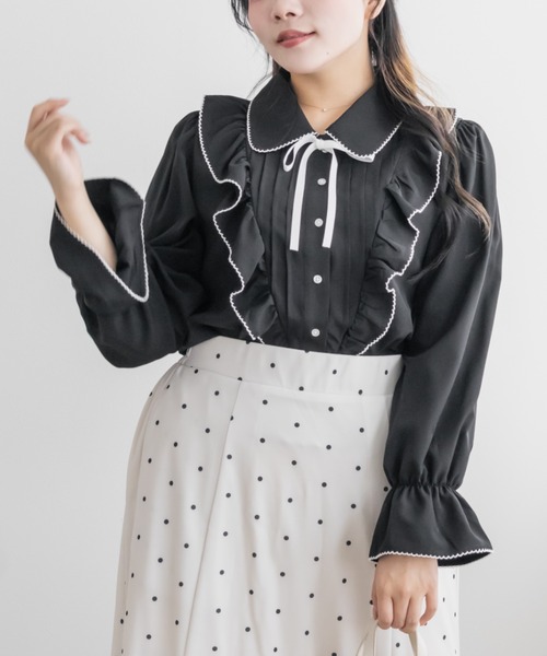 CLETTE（クレット）の「配色リボンフリルブラウス（シャツ/ブラウス・レディース・ホワイト/ブラック/ピンクベージュ・LL/4L/3L）」の2枚目の写真