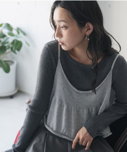 mili an deni(ミリアンデニ)の「ニットキャミソール+プルオーバーセット(アンサンブル・レディース・チャコールグレー/ブラウン/オフホワイト・M)」の10枚目の写真