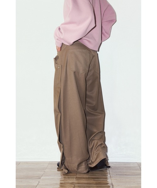 Knuth Marf(クヌースマーフ)の「cling draped pants(unisex)(その他パンツ・レディース・ブラック/ブラウン・SMALL/MEDIUM/X-SMALL)」の7枚目の写真