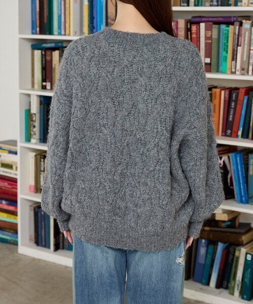 PUBLUX(パブリュクス)の「PUBLUX/パブリュクス オーバーサイズ ケーブルニット 限定展開(ニット/セーター・レディース・サックスブルー/チャコールグレー/ナチュラル・フリ-)」の19枚目の写真