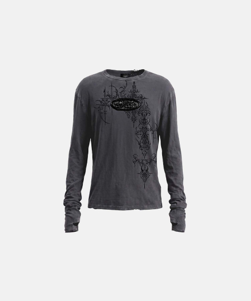 BADBLOOD(バッドブラッド)の「MYSTIC カプセルレイヤード グラフィック クルーネック ロングスリーブ - ダスティブラック(Tシャツ/カットソー・レディース・その他・SMALL/MEDIUM/LARGE)」の2枚目の写真